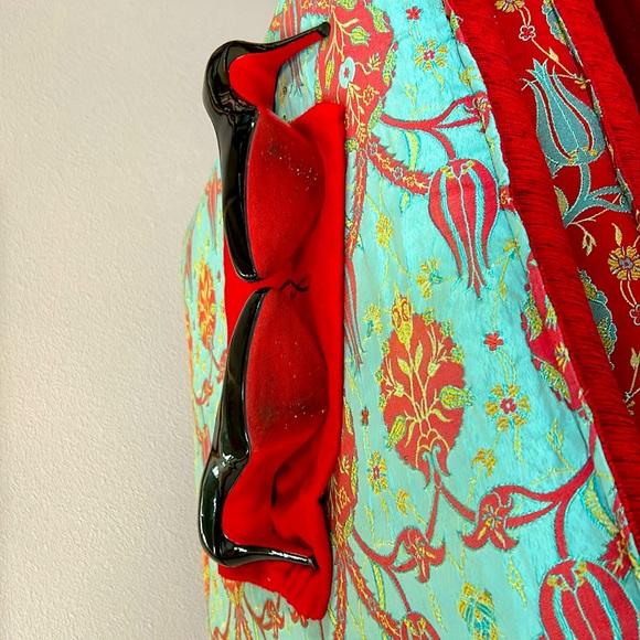 Beautiful Louboutin platform pumps. A+ condition. Size 36 European size. Paris!! - Picture 2 of 3